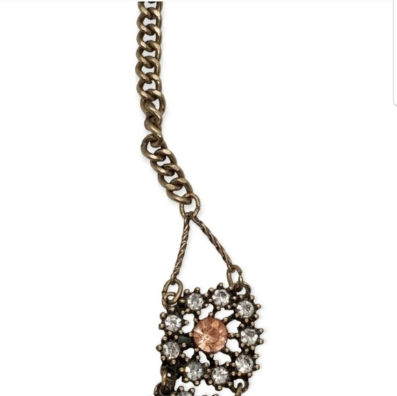 ANTIQUED BRASS NECKLACE WITH PINK & WHITE AUSTRIAN CRYSTAL DETAIL - Picture 5 of 6